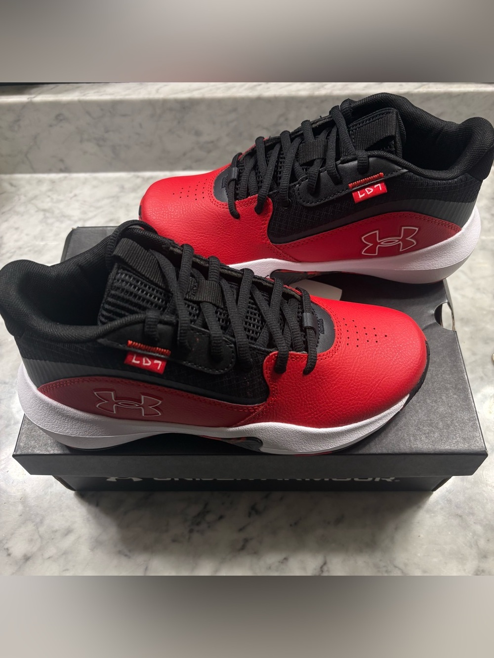 Under Armour UA Lockdown 7 Youth Big Kids Basketball Shoe Black Red Size 5Y